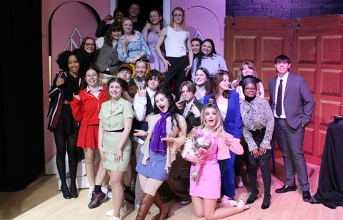 B6 Students Wow Audiences in Legally Blonde