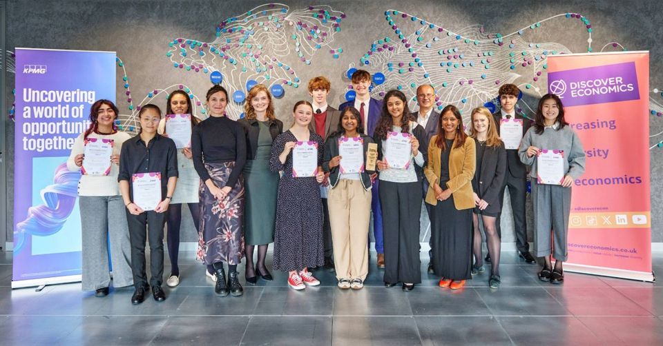 Group image of the Young Economist of the Year Competition