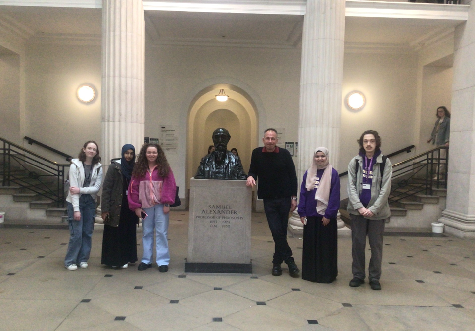 B6 Students with Dr Michael Hoelzl and University of Manchester Student Ambassadors